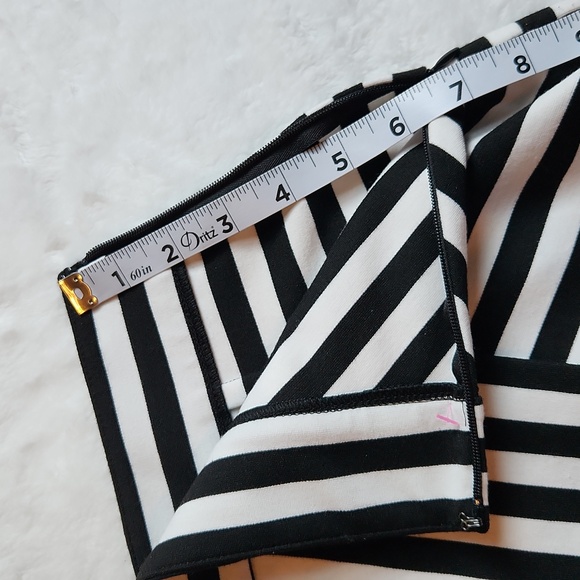 Express Clothing, Women's Black and White, bodycon, Fitted, Pencil Skirt Size 2 - Picture 8 of 8